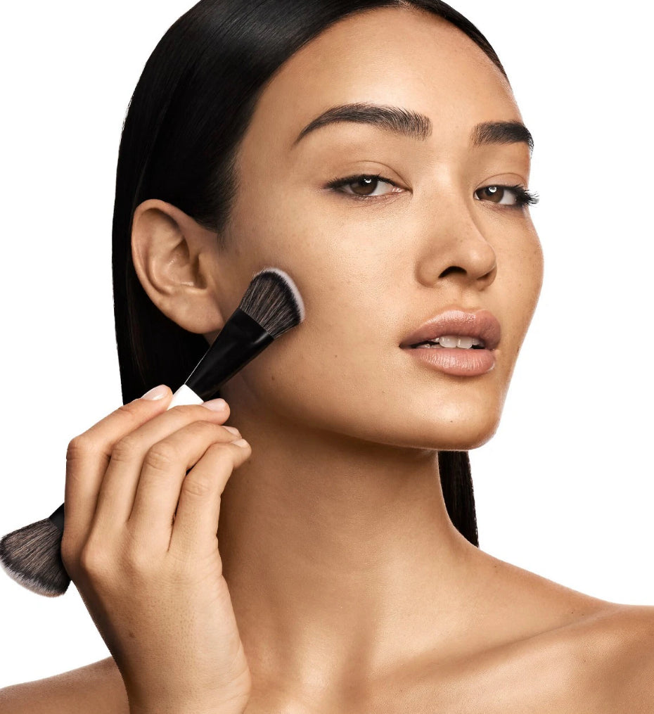 MAKEUP BY MARIO 
F4 Dual-Ended Foundation and Face Brush